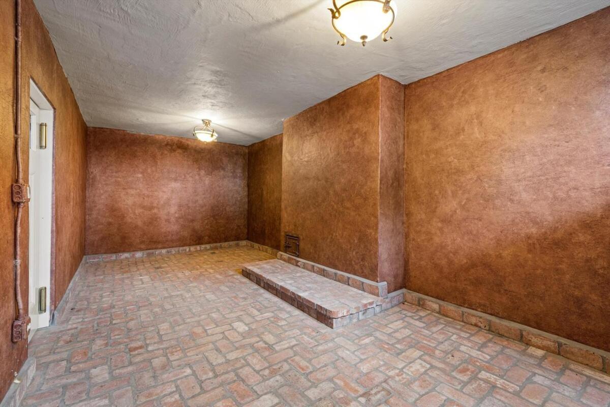 Historic Migel House In Downtown Waco Villa Exterior photo